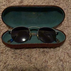 Dakota Smith Vintage sunglasses with case